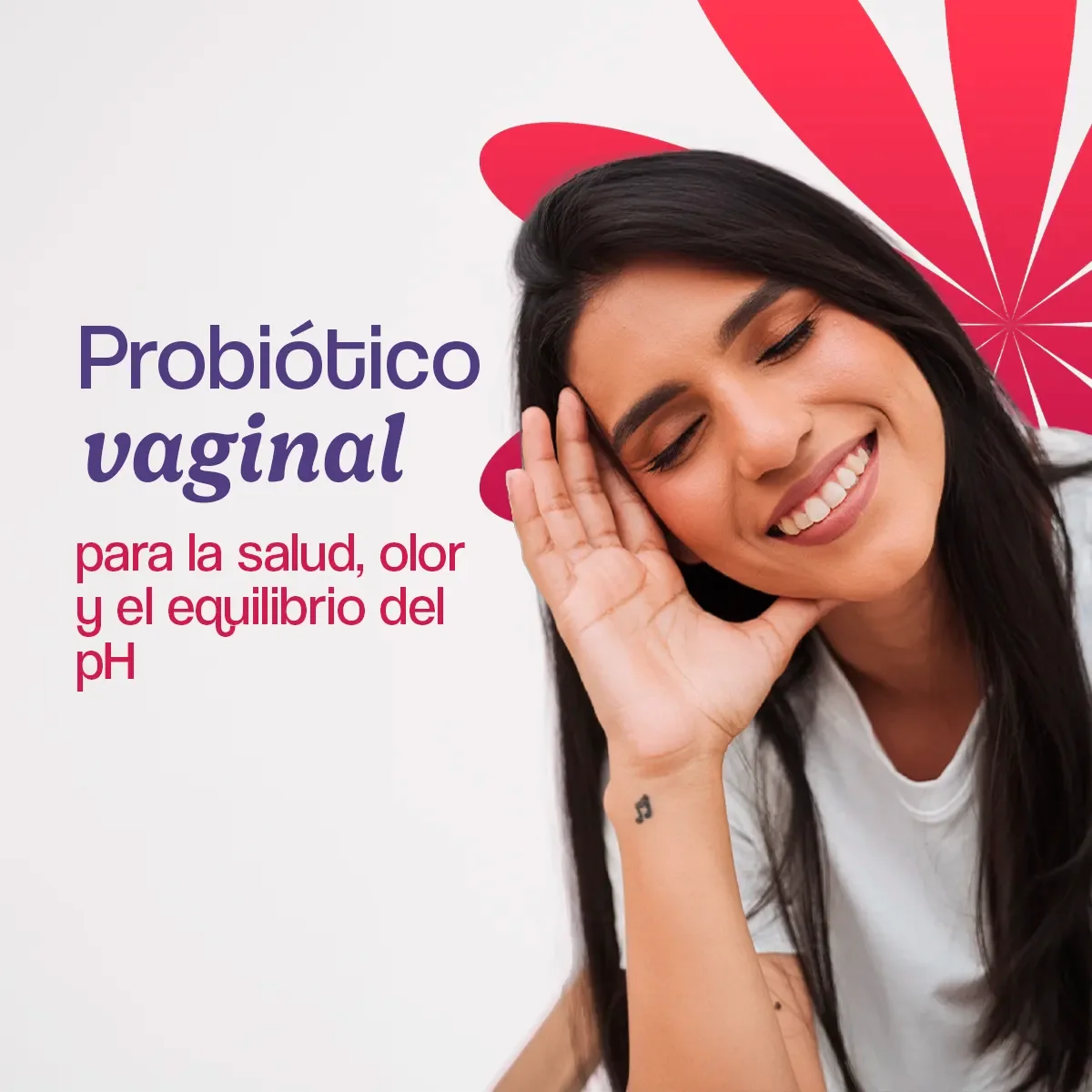 Mujer sonriente con fondo floral y texto sobre probiótico vaginal para salud íntima y pH